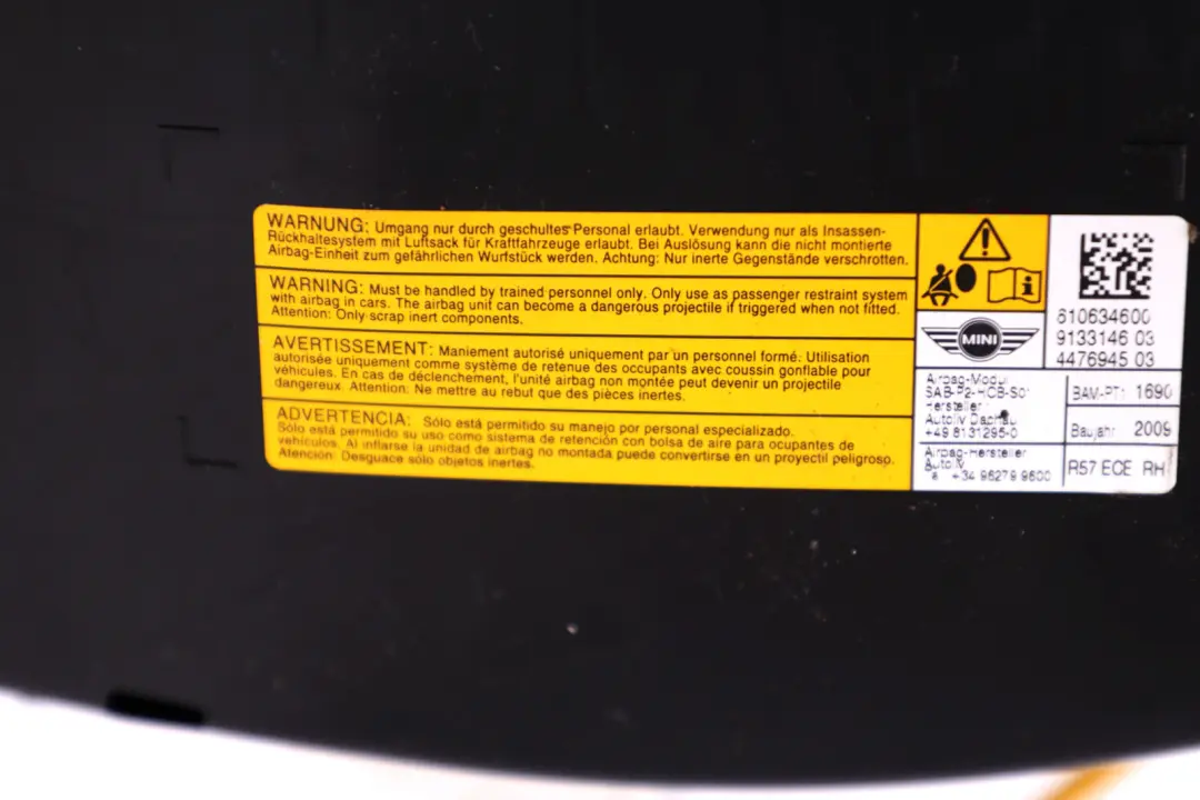 Sedile anteriore destro Air Module laterale per Mini Cooper R57 R58 R59 con numero di parte 9133146 Mini Cooper R57 R58 R59 Sedile anteriore destro Air Module laterale - SKU 9133146 - Numero di parte 9133146