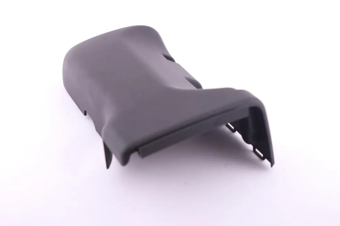 Tapa Cinturon Trasero Izquierdo Embellecedor Salida Negro para Mini R57 LCI con número de pieza 9133147 Mini R57 LCI Tapa Cinturon Trasero Izquierdo Embellecedor Salida Negro - SKU 9133147 - Número de pieza 9133147