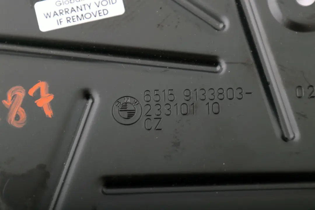 Halter Halterung DAB/IBOC Tuner ECU Steuergerät für BMW E81 E87 E90 E92 E93 mit Teilenummer 9133803 BMW E81 E87 E90 E92 E93 Halter Halterung DAB/IBOC Tuner ECU Steuergerät - SKU 9133803 - Teilenummer 9133803