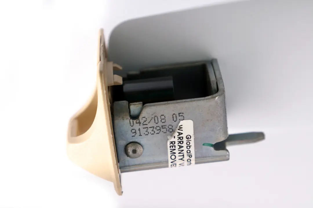 BMW E82 E90 E92 Uchwyt fotelika beż - SKU 9133958 - Numer Części 9133958