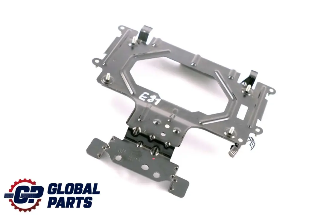 Uchwyt Nawigacji Radia do BMW E81 E87 E90 E91 o numerze 9135687 BMW E81 E87 E90 E91 Uchwyt Nawigacji Radia - SKU 9135687 - Numer Części 9135687