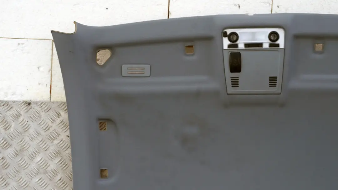 BMW 1 E81 Podsufitka szara - SKU 9136302 - Numer Części 9136302