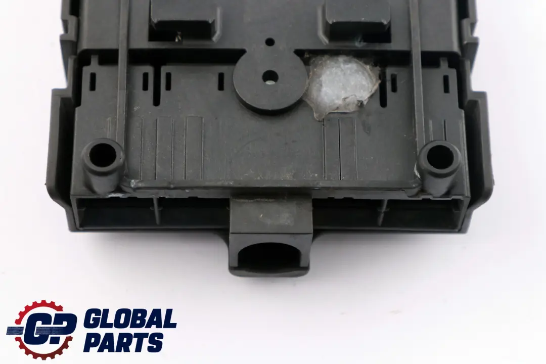 Multifusible B Bateria Alimentacion Distribuidor para Mini Cooper One R55 R56 con número de pieza 9136725 Mini Cooper One R55 R56 Multifusible B Bateria Alimentacion Distribuidor - SKU 9136725 - Número de pieza 9136725