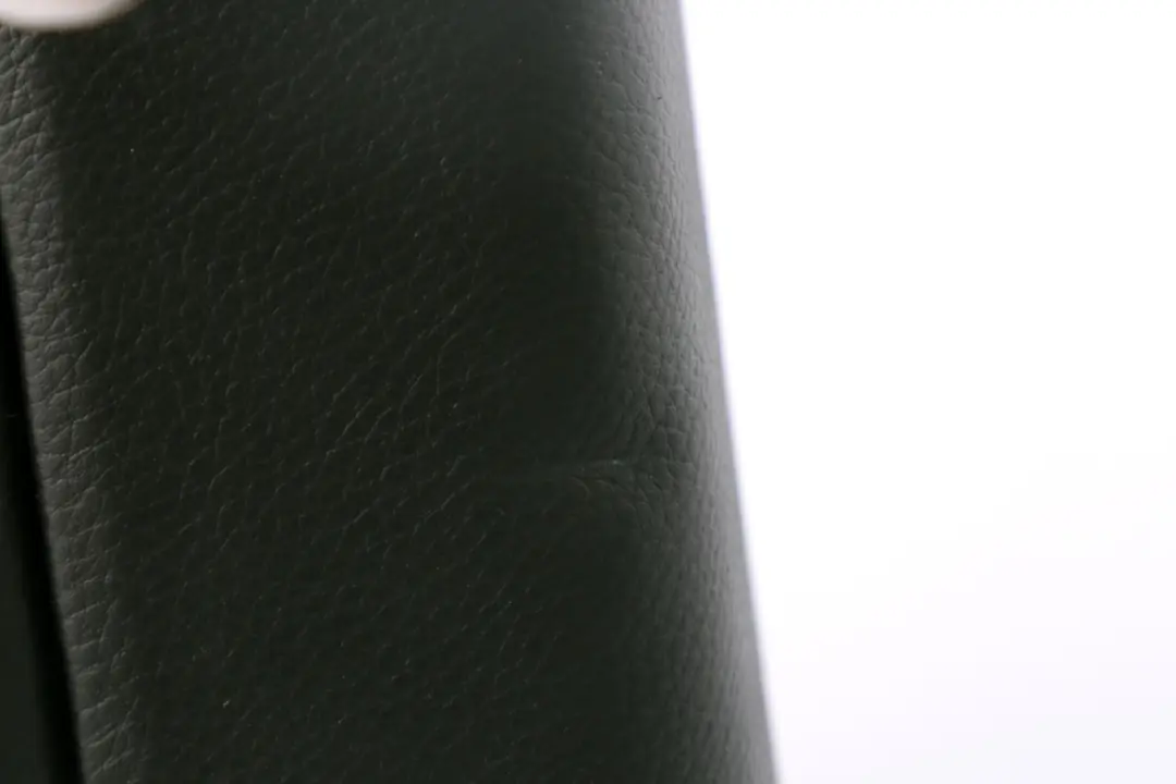 Siege arriere gauche droit Appui-tete en cuir noir pour BMW 5 6 Series E63 E64 à propos du numéro de pièce 9137394 BMW 5 6 Series E63 E64 Siege arriere gauche droit Appui-tete en cuir noir - SKU 9137394 - Numéro de pièce 9137394