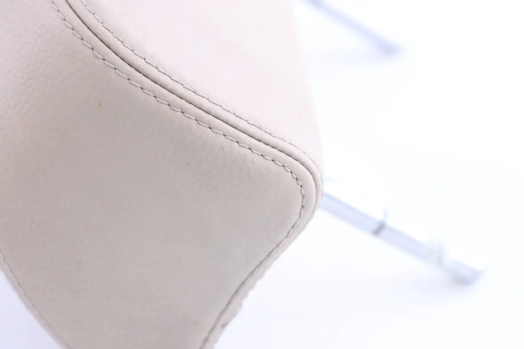 Asiento Trasero Izquierdo Derecho Crema Beige Cuero Reposacabezas para BMW E63 E64 con número de pieza 9137396 BMW E63 E64 Asiento Trasero Izquierdo Derecho Crema Beige Cuero Reposacabezas - SKU 9137396 - Número de pieza 9137396