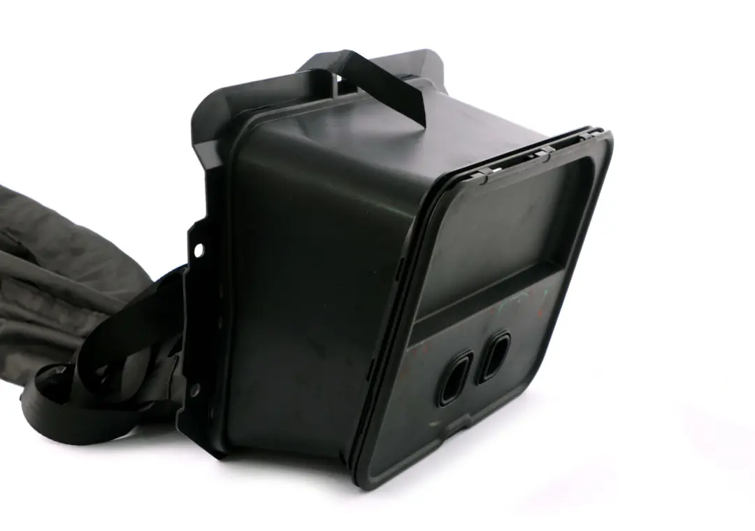 Embellecedor Bolsa Transporte Negro Trasero para BMW E88 con número de pieza 9138013 BMW E88 Embellecedor Bolsa Transporte Negro Trasero - SKU 9138013 - Número de pieza 9138013