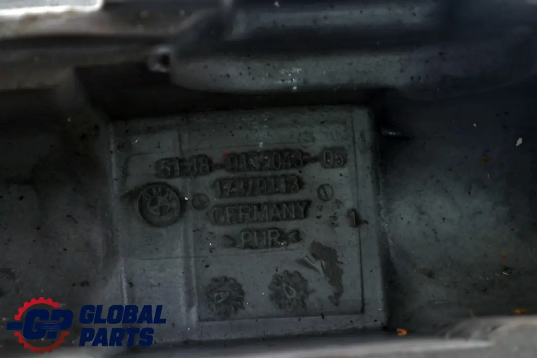 Aufnahme Stützabdeckung Dachpumpenmotor für BMW Z4 er E89 Roadster Cabrio mit Teilenummer 9139043 BMW Z4 er E89 Roadster Cabrio Aufnahme Stützabdeckung Dachpumpenmotor - SKU 9139043 - Teilenummer 9139043