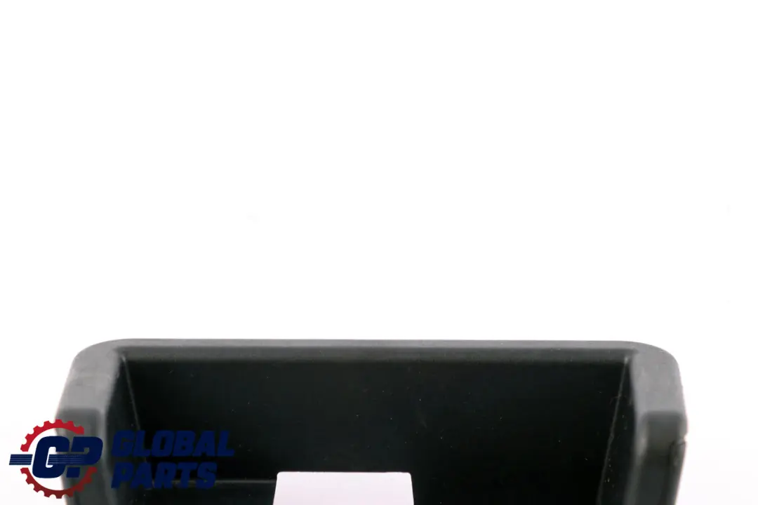 Montaje Tapa Recorte Localizador Derecho para BMW Z4 E89 Cabrio Roadster con número de pieza 9140792 BMW Z4 E89 Cabrio Roadster Montaje Tapa Recorte Localizador Derecho - SKU 9140792 - Número de pieza 9140792