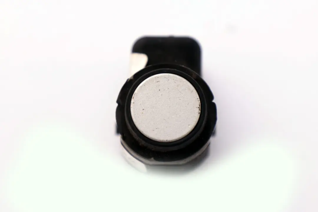 Anteriore Posteriore Pdc Trasduttore ad Ultrasuoni per BMW E60 E61 E63 LCI con numero di parte 9142220 BMW E60 E61 E63 LCI Anteriore Posteriore Pdc Trasduttore ad Ultrasuoni - SKU 9142220 - Numero di parte 9142220