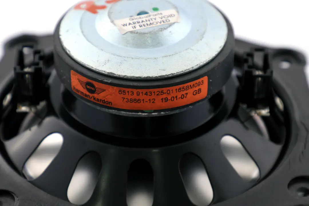 Altoparlante posteriore Harman Kardon per MINI Cabrio R52 con numero di parte 9143125 MINI Cabrio R52 Altoparlante posteriore Harman Kardon - SKU 9143125 - Numero di parte 9143125