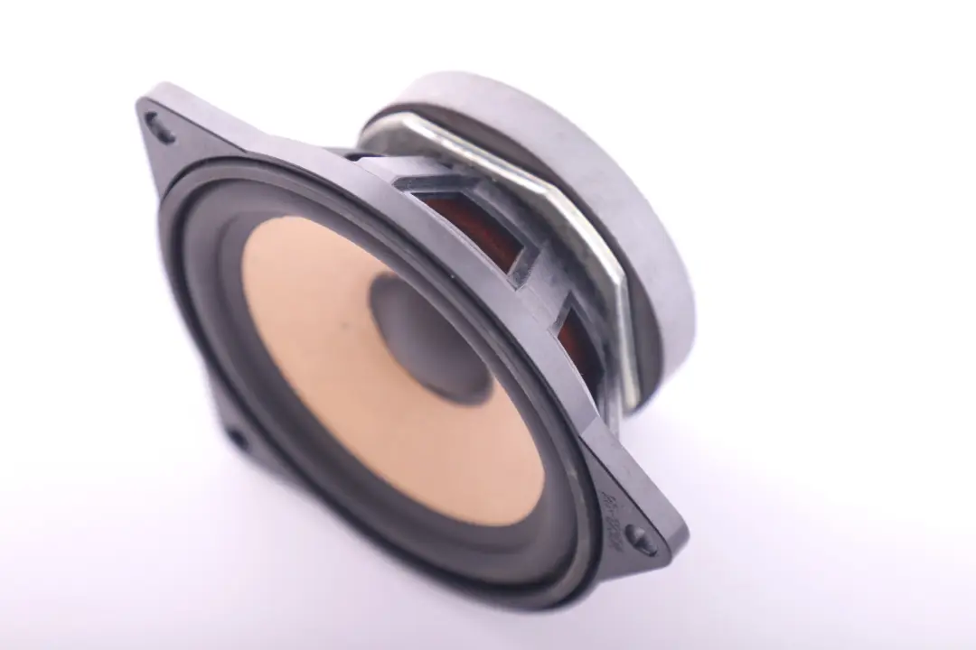 *BMW 6 Reihe E63 LCI Lautsprecher Links HIFI-SYSTEM Rechts für mit Teilenummer 9143130 *BMW 6 Reihe E63 LCI Lautsprecher Links HIFI-SYSTEM Rechts - SKU 9143130 - Teilenummer 9143130