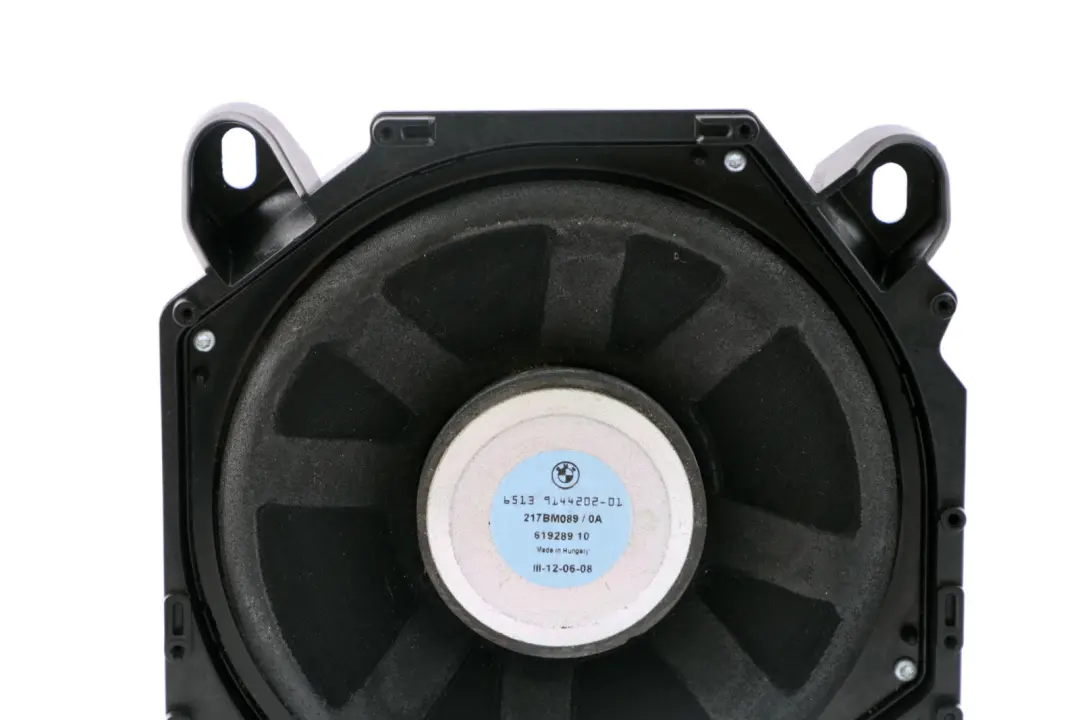 Central Bass HiFi System Left N/S to BMW E81 E82 E87 E88 E90 E91 E92 with Part number 9143143 BMW E81 E82 E87 E88 E90 E91 E92 Central Bass HiFi System Left N/S - SKU 9143143 - Part number 9143143