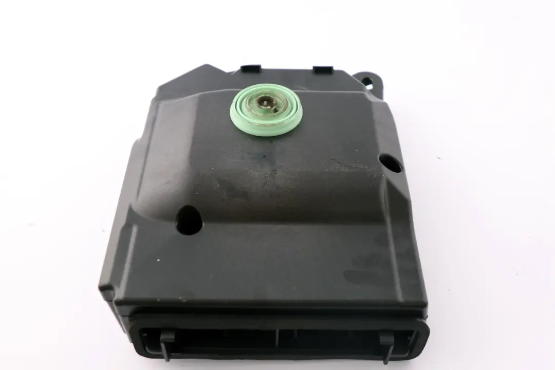 BMW E81 E82 E87 E88 E90 E91 E92 Central Bass HiFi System Right O/S - SKU 9143144 - Part number 9143144