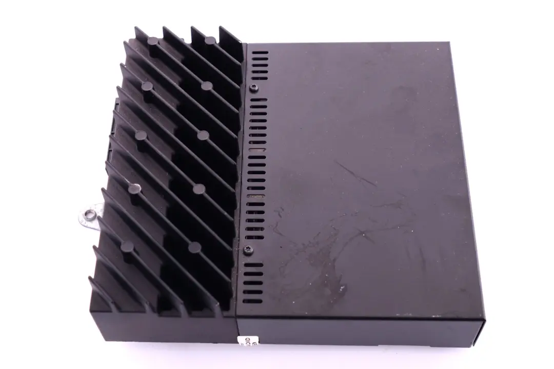 Amplificatore Hifi Sistema Modulo controllo 6960925 per BMW E90 LCI con numero di parte 9143156 BMW E90 LCI Amplificatore Hifi Sistema Modulo controllo 6960925 - SKU 9143156 - Numero di parte 9143156