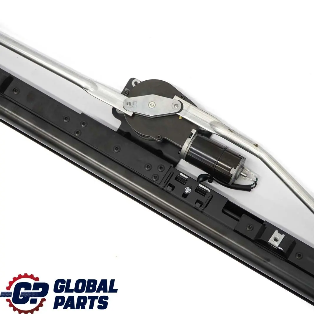 Parcela Trasera Estante Electrico Sun Blind Negro para BMW E60 Berlina con número de pieza 9143448 BMW E60 Berlina Parcela Trasera Estante Electrico Sun Blind Negro - SKU 9143448 - Número de pieza 9143448