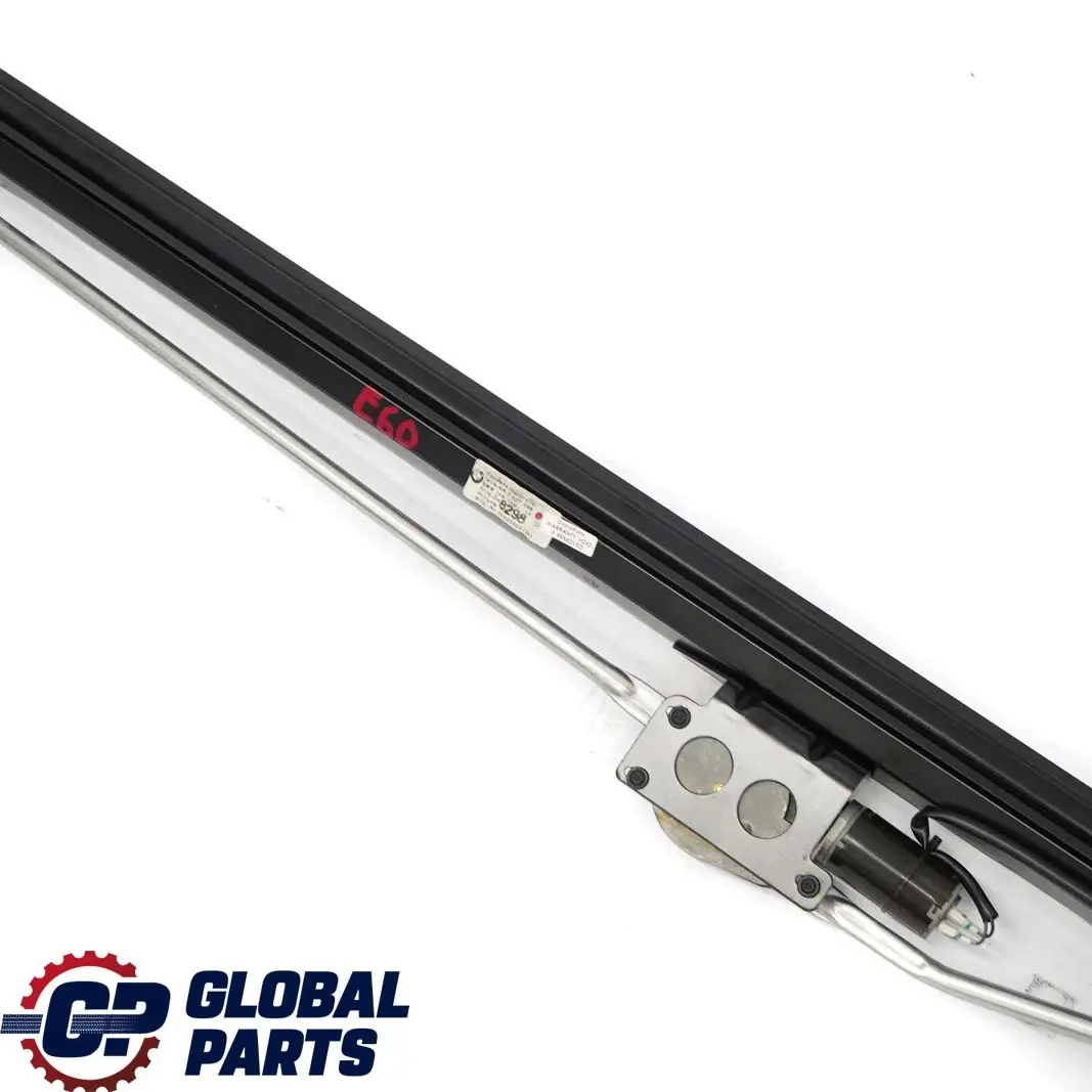 Ripiano Posteriore Pacchi Tendina Parasole Elettrica Schwarz Nero per BMW E60 con numero di parte 9143448 BMW E60 Ripiano Posteriore Pacchi Tendina Parasole Elettrica Schwarz Nero - SKU 9143448 - Numero di parte 9143448