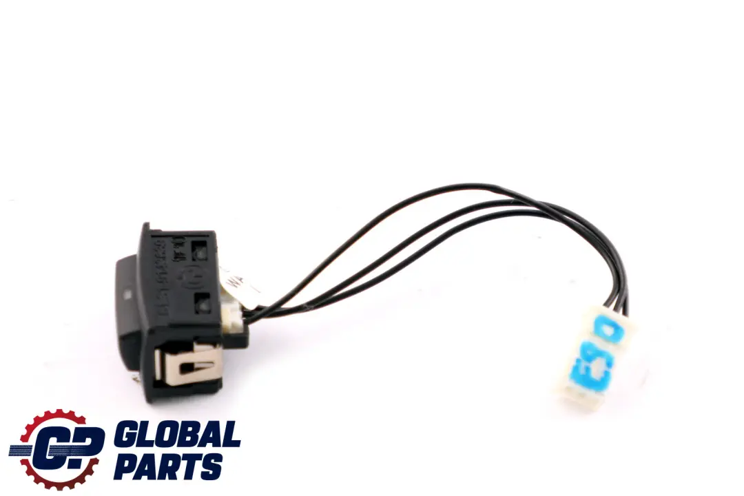 Taster Lenkradheizung für BMW 1 3 er E81 E87 E90 E92 mit Teilenummer 9143639 BMW 1 3 er E81 E87 E90 E92 Taster Lenkradheizung - SKU 9143639 - Teilenummer 9143639