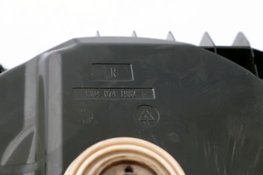 BMW E81 E82 E87 E90 E91 E92 Altavoz Central de Graves Derecho - SKU 9143986 - Número de pieza 9143986