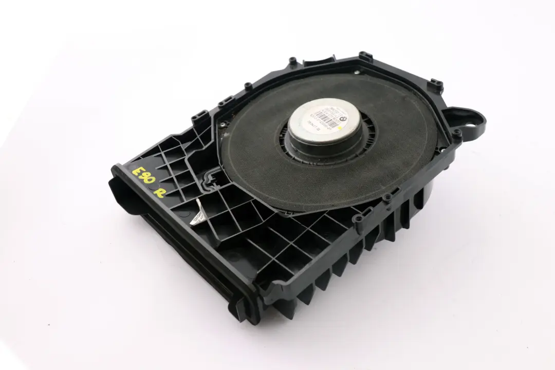 BMW E81 E82 E87 E90 E91 E92 Altavoz Central de Graves Derecho - SKU 9143986 - Número de pieza 9143986