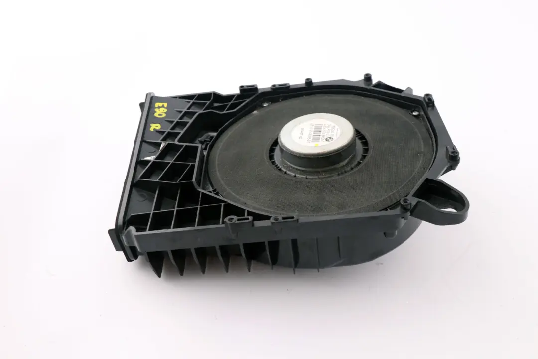 Altavoz Central de Graves Derecho para BMW E81 E82 E87 E90 E91 E92 con número de pieza 9143986 BMW E81 E82 E87 E90 E91 E92 Altavoz Central de Graves Derecho - SKU 9143986 - Número de pieza 9143986
