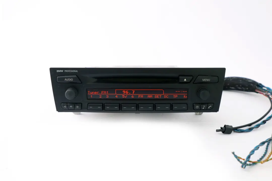 Radio Profesional CD do BMW E81 E87 E90 E91 o numerze 9144776 BMW E81 E87 E90 E91 Radio Profesional CD - SKU 9144776 - Numer Części 9144776
