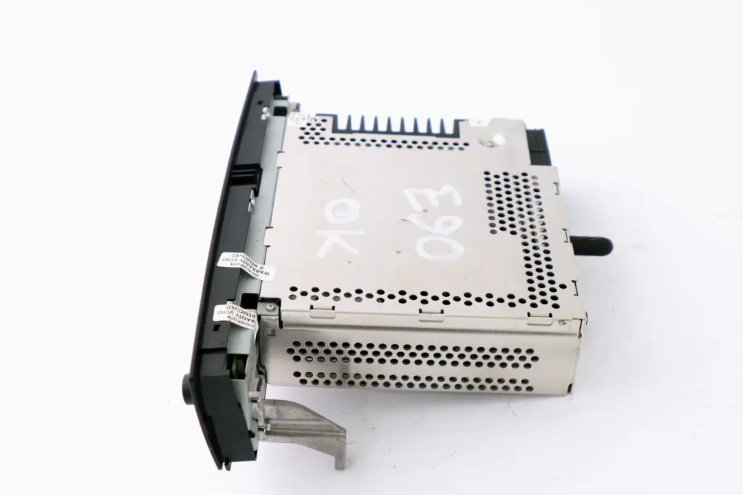 Radio Professional CD to BMW E81 E82 E87 E88 E90 E91 E92 E93 with Part number 9144776 BMW E81 E82 E87 E88 E90 E91 E92 E93 Radio Professional CD - SKU 9144776 - Part number 9144776