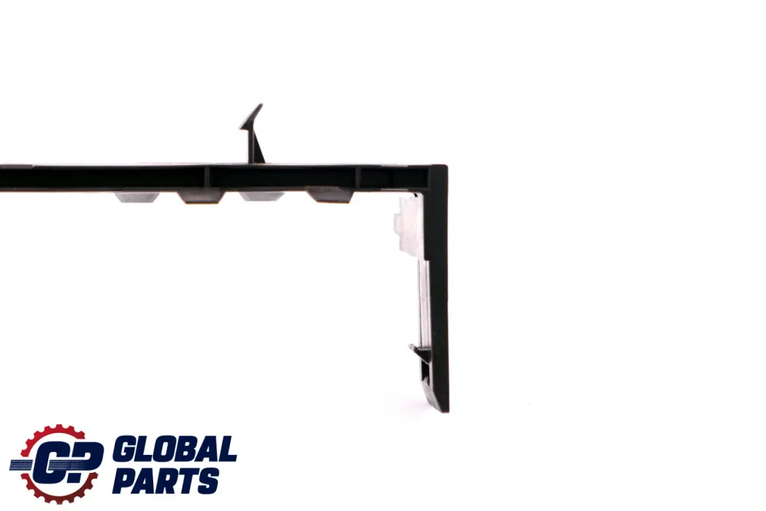 Halter Unterteil Stromverteiler für BMW E90 E91 E92 E93 LCI mit Teilenummer 9145172 BMW E90 E91 E92 E93 LCI Halter Unterteil Stromverteiler - SKU 9145172 - Teilenummer 9145172