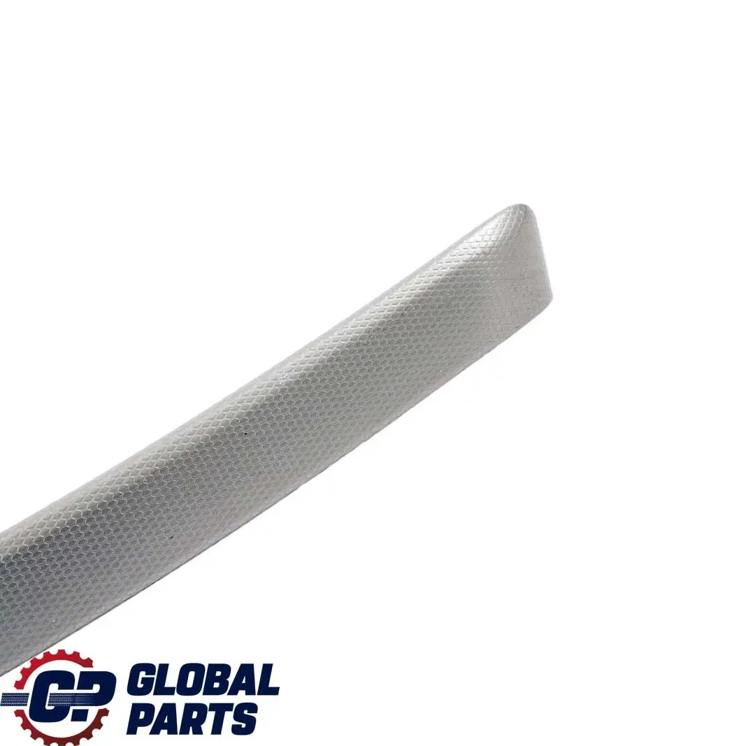 Bande décorative en aluminium porte arrière droite Glacier Silver pour BMW E92 E93 à propos du numéro de pièce 9145414 BMW E92 E93 Bande décorative en aluminium porte arrière droite Glacier Silver - SKU 9145414 - Numéro de pièce 9145414