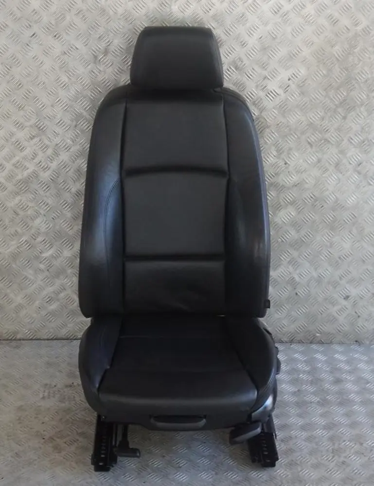 Reihe E88 Cbrio M Sportsitze Sitzheizung Vorne Links Sitz Leder Schwarz für BMW 1 mit Teilenummer 9145607 BMW 1 Reihe E88 Cbrio M Sportsitze Sitzheizung Vorne Links Sitz Leder Schwarz - SKU 9145607-1 - Teilenummer 9145607