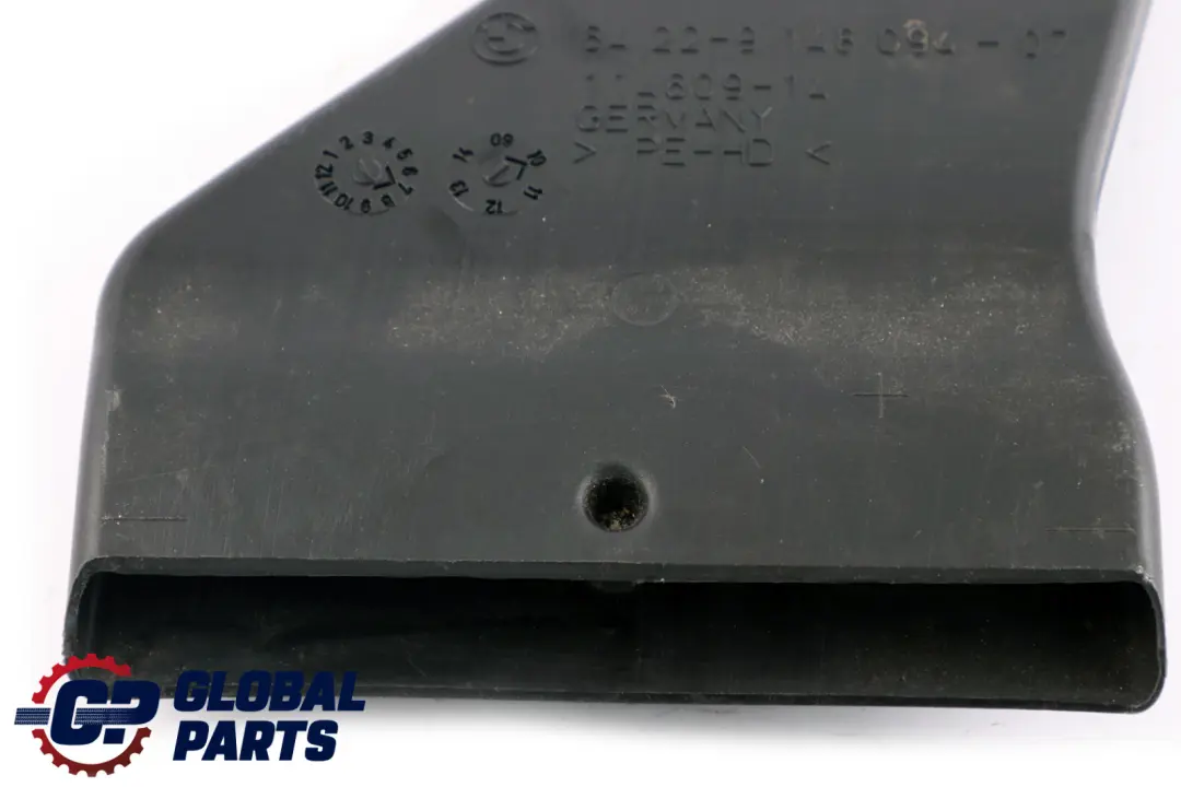 Condotto Di Sfiato Dell'Aria Posteriore Destro per BMW F10 F11 LCI con numero di parte 9148094 BMW F10 F11 LCI Condotto Di Sfiato Dell'Aria Posteriore Destro - SKU 9148094 - Numero di parte 9148094