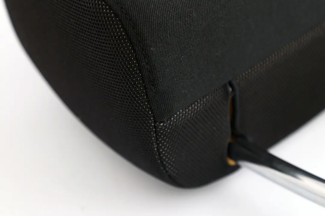 BMW E81 E87 LCI Sedile Posteriore SX Dx Poggiatesta Tessuto Nero Black - SKU 9149781 - Numero di parte 9149781