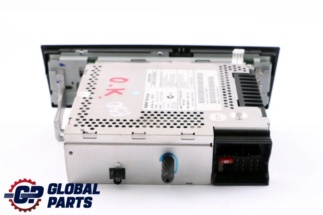 Radio CD Professional 6512 to BMW E81 E87 E90 E91 E92 with Part number 9150109 BMW E81 E87 E90 E91 E92 Radio CD Professional 6512 - SKU 9150109 - Part number 9150109