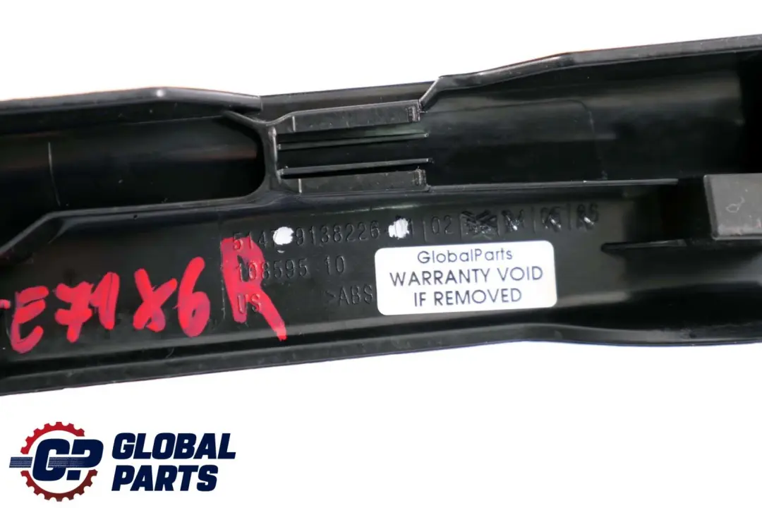 Tapa Entrada Interior Trasera Derecha Negro 9138226 para BMW X6 E71 con número de pieza 9151006 BMW X6 E71 Tapa Entrada Interior Trasera Derecha Negro 9138226 - SKU 9151006 - Número de pieza 9151006