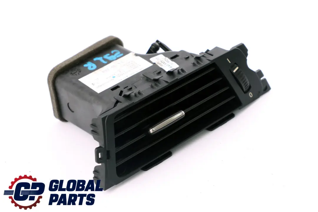 E93N LCI Rejilla de Aire Fresco Derecha para BMW Serie 3 E92 E92N E93 con número de pieza 9151172 BMW Serie 3 E92 E92N E93 E93N LCI Rejilla de Aire Fresco Derecha - SKU 9151172 - Número de pieza 9151172