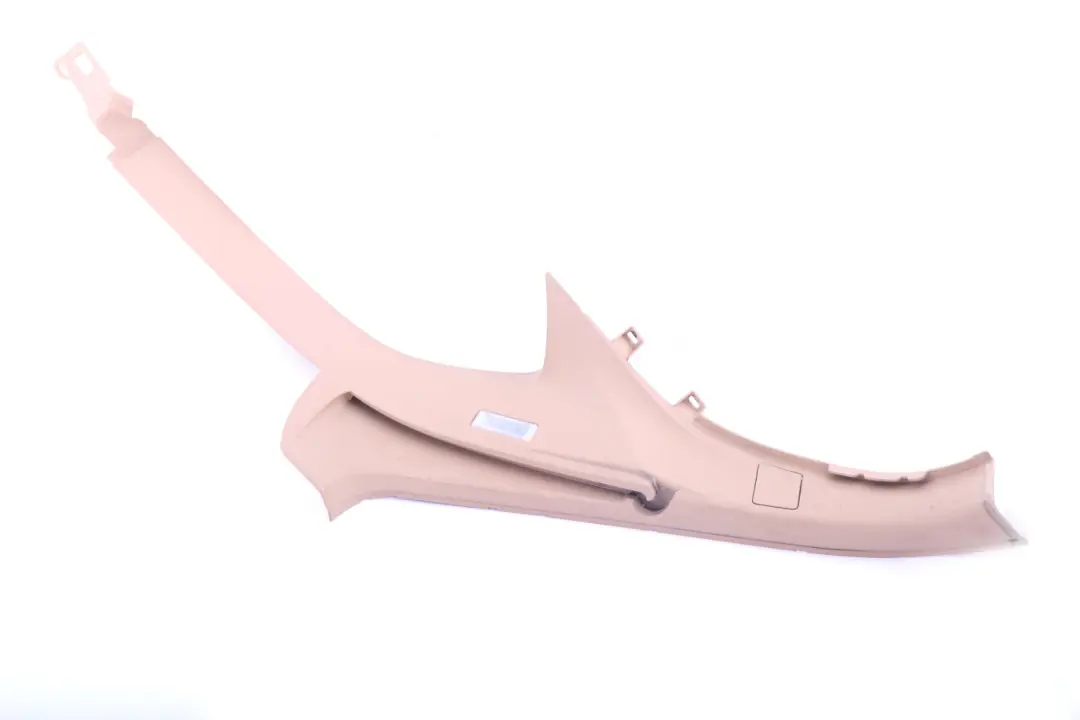 Tapa Columna D Trim Beige Izquierda para BMW E91 LCI con número de pieza 9151707 BMW E91 LCI Tapa Columna D Trim Beige Izquierda - SKU 9151707 - Número de pieza 9151707