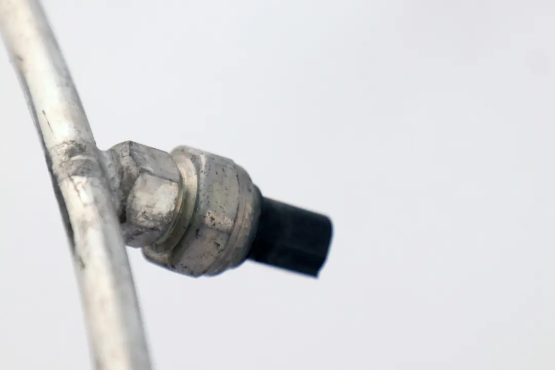 *BMW 3 er E90 E91 E92 LCI Druckleitung Kondensator-Verdampfer für mit Teilenummer 9151740 *BMW 3 er E90 E91 E92 LCI Druckleitung Kondensator-Verdampfer - SKU 9151740 - Teilenummer 9151740