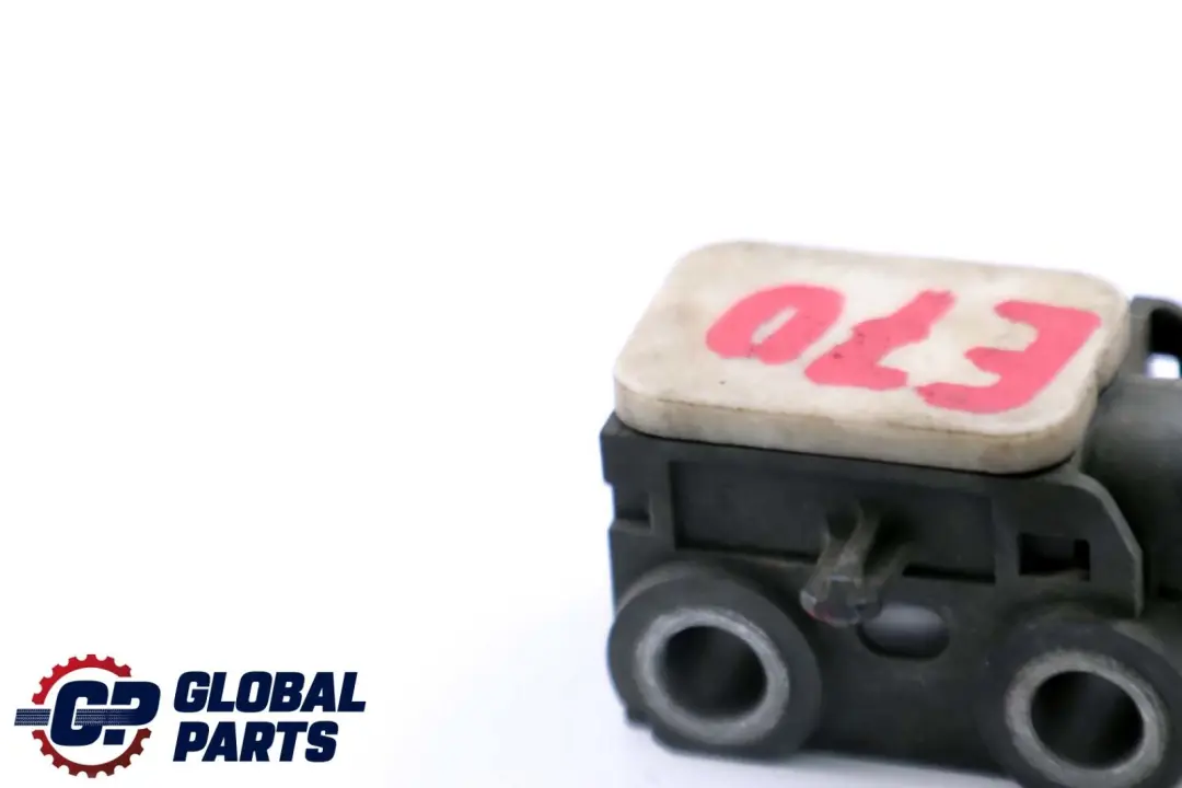 Front Crash Impact Sensor Unit Module to BMW X5 E70 X6 E71 with Part number 9152262 BMW X5 E70 X6 E71 Front Crash Impact Sensor Unit Module - SKU 9152262 - Part number 9152262