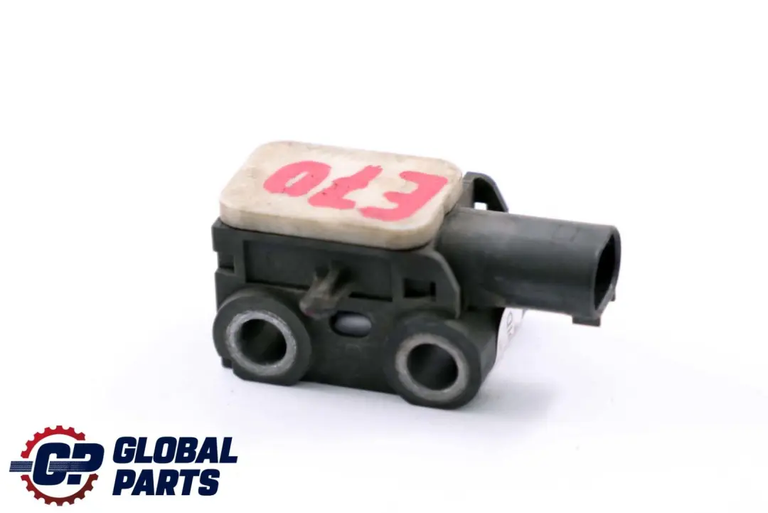 Front Crash Impact Sensor Unit Module to BMW X5 E70 X6 E71 with Part number 9152262 BMW X5 E70 X6 E71 Front Crash Impact Sensor Unit Module - SKU 9152262 - Part number 9152262