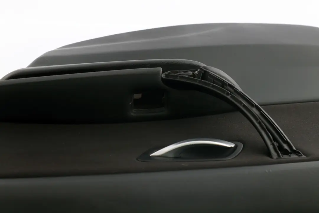 Pannello Porta Di Posteriore Tessuto Destro Nero per BMW E90 con numero di parte 9152360 BMW E90 Pannello Porta Di Posteriore Tessuto Destro Nero - SKU 9152360-2 - Numero di parte 9152360