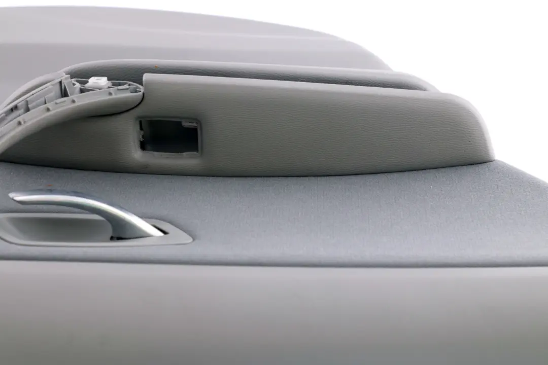 Gris Tela Trasera Izquierda Forro Tarjeta Puerta Tela Panel para BMW E90 con número de pieza 9152361 BMW E90 Gris Tela Trasera Izquierda Forro Tarjeta Puerta Tela Panel - SKU 9152361-2 - Número de pieza 9152361