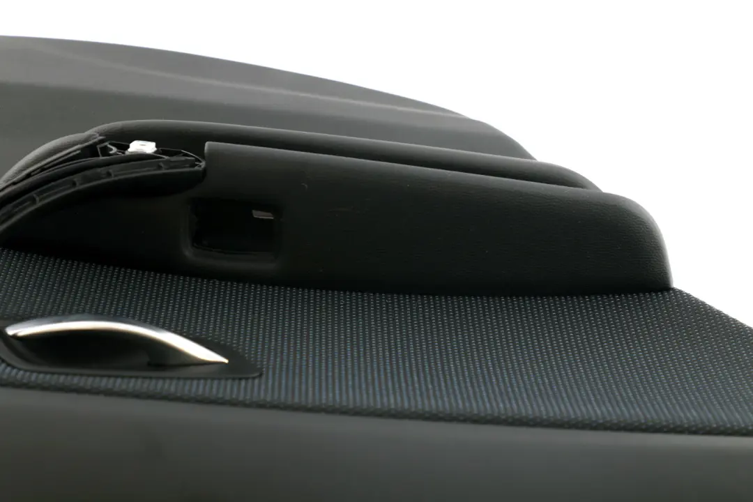 Alcantara Trasera Izquierda Tarjeta Puerta Azul Sombra para BMW E90 M Sport con número de pieza 9152497 BMW E90 M Sport Alcantara Trasera Izquierda Tarjeta Puerta Azul Sombra - SKU 9152497 - Número de pieza 9152497