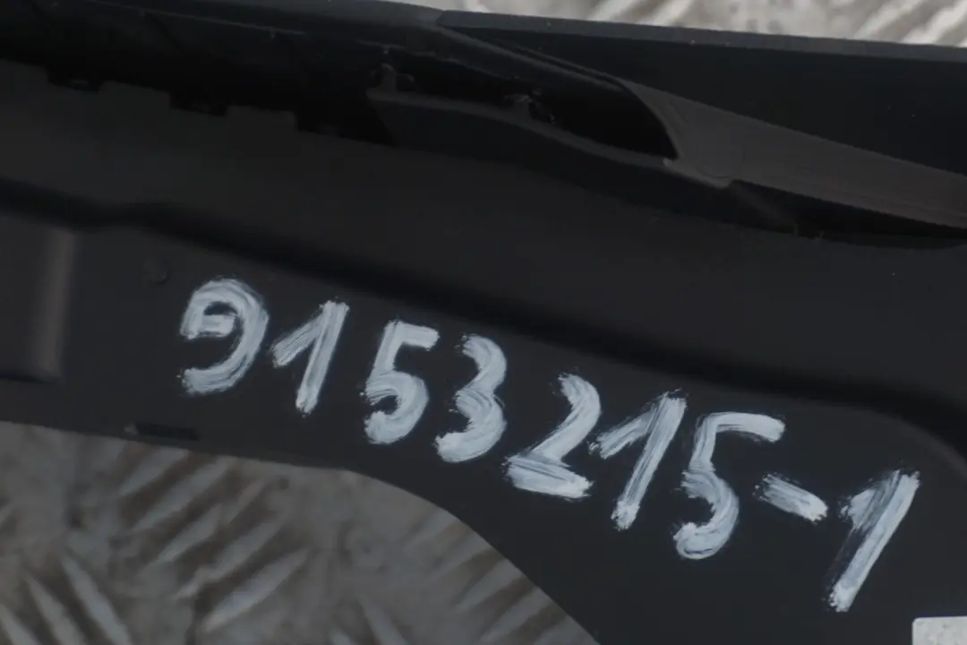 Split Slide Black Centre Console Armrest to BMW 3 Series 1 E90 E91 LCI E92 with Part number 51167137572 BMW 3 Series 1 E90 E91 LCI E92 Split Slide Black Centre Console Armrest - SKU rhd-9153215-1 - Part number 51167137572