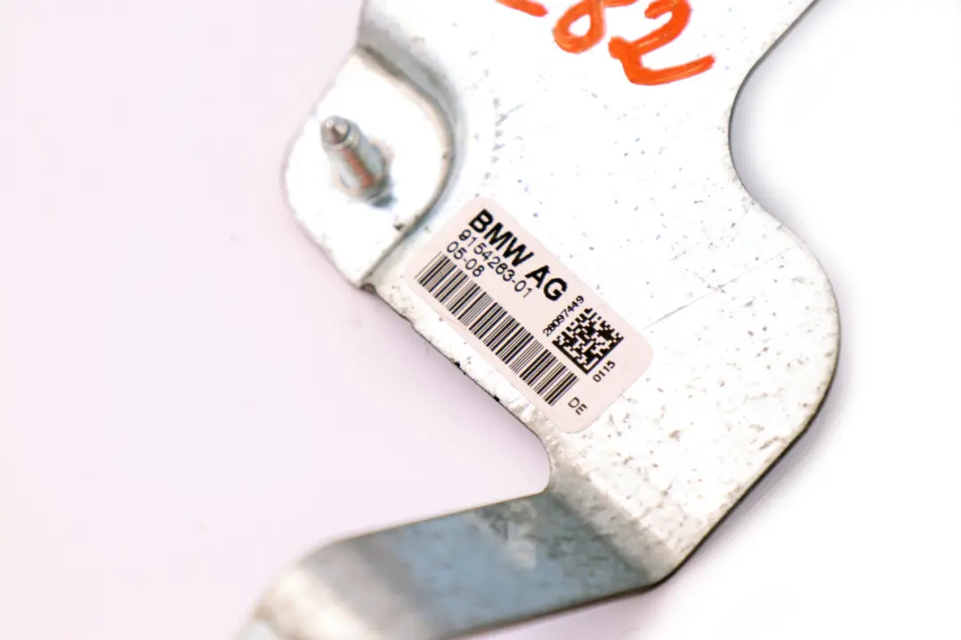 Support de fixation de l'antenne de recul pour BMW E81 E82 E87 E91 E92 à propos du numéro de pièce 9154263 BMW E81 E82 E87 E91 E92 Support de fixation de l'antenne de recul - SKU 9154263 - Numéro de pièce 9154263