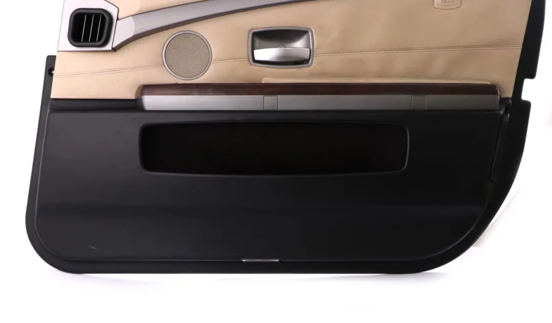 Türverkleidung Vorne Rechts Leder Cream Beige für BMW 7 er E65 E66 mit Teilenummer 9154462 BMW 7 er E65 E66 Türverkleidung Vorne Rechts Leder Cream Beige - SKU 9154462 - Teilenummer 9154462