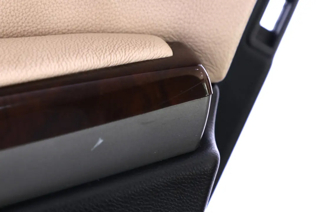 Türverkleidung Hinten Rechts Leder Cream Beige für BMW 7 er E65 E66 mit Teilenummer 9154754 BMW 7 er E65 E66 Türverkleidung Hinten Rechts Leder Cream Beige - SKU 9154754 - Teilenummer 9154754