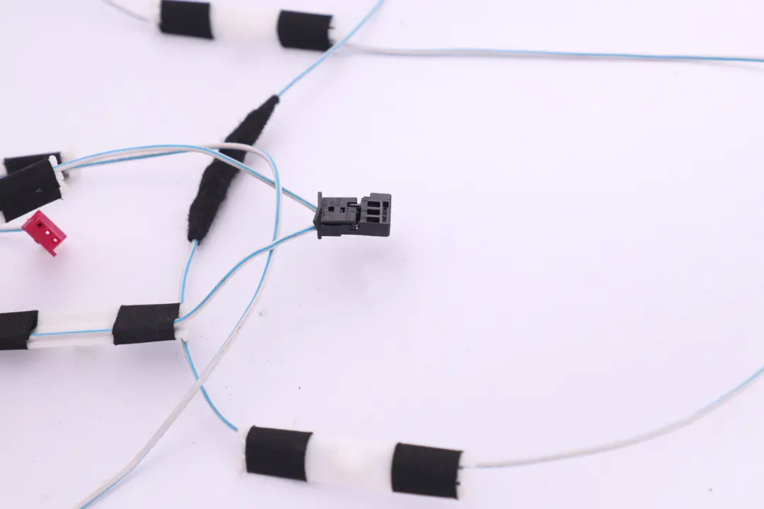 Components Aerial Antenna Diversity Cable AM FM TV 6917457 to BMW 6 Series E64 with Part number 9157584 BMW 6 Series E64 Components Aerial Antenna Diversity Cable AM FM TV 6917457 - SKU 9157584 - Part number 9157584