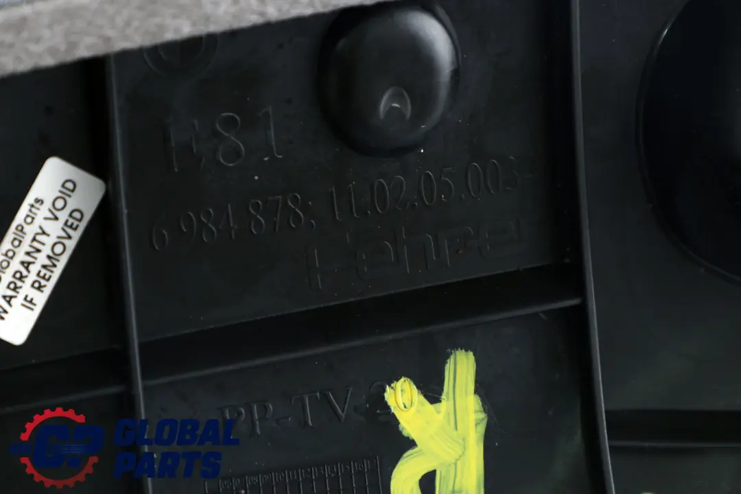 Seitenteil Stoff Hinten Rechts Grau Cloth Fabric für BMW 1 er E81 E82 mit Teilenummer 9158958 BMW 1 er E81 E82 Seitenteil Stoff Hinten Rechts Grau Cloth Fabric - SKU 9158958 - Teilenummer 9158958