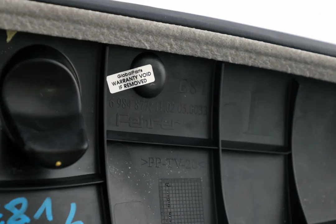 Acabado Esquina Cuero Negro Asiento Trasero Izquierdo para BMW E81 E82 con número de pieza 6984877 BMW E81 E82 Acabado Esquina Cuero Negro Asiento Trasero Izquierdo - SKU 9158971 - Número de pieza 6984877