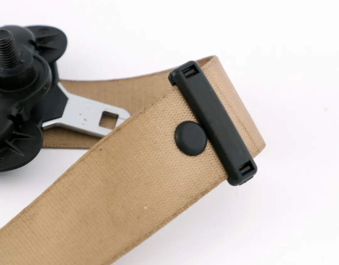 Ceinture de Sécurité Supérieure Avant Droite Beige pour BMW E90 E91 LCI à propos du numéro de pièce 9160106 BMW E90 E91 LCI Ceinture de Sécurité Supérieure Avant Droite Beige - SKU 9160106 - Numéro de pièce 9160106