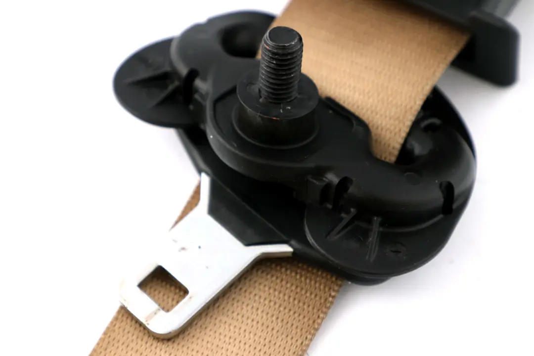 Front Right Upper Safety Seat Belt Beige O/S to BMW 3 Series E90 E91 LCI with Part number 9160106 BMW 3 Series E90 E91 LCI Front Right Upper Safety Seat Belt Beige O/S - SKU 9160106 - Part number 9160106